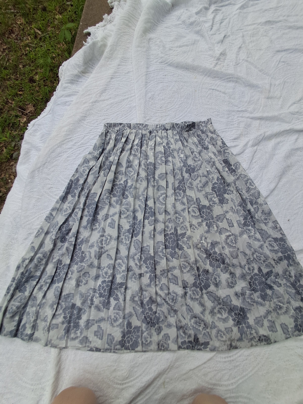 Pleated Floral Midi Skirt in Gray and Silver